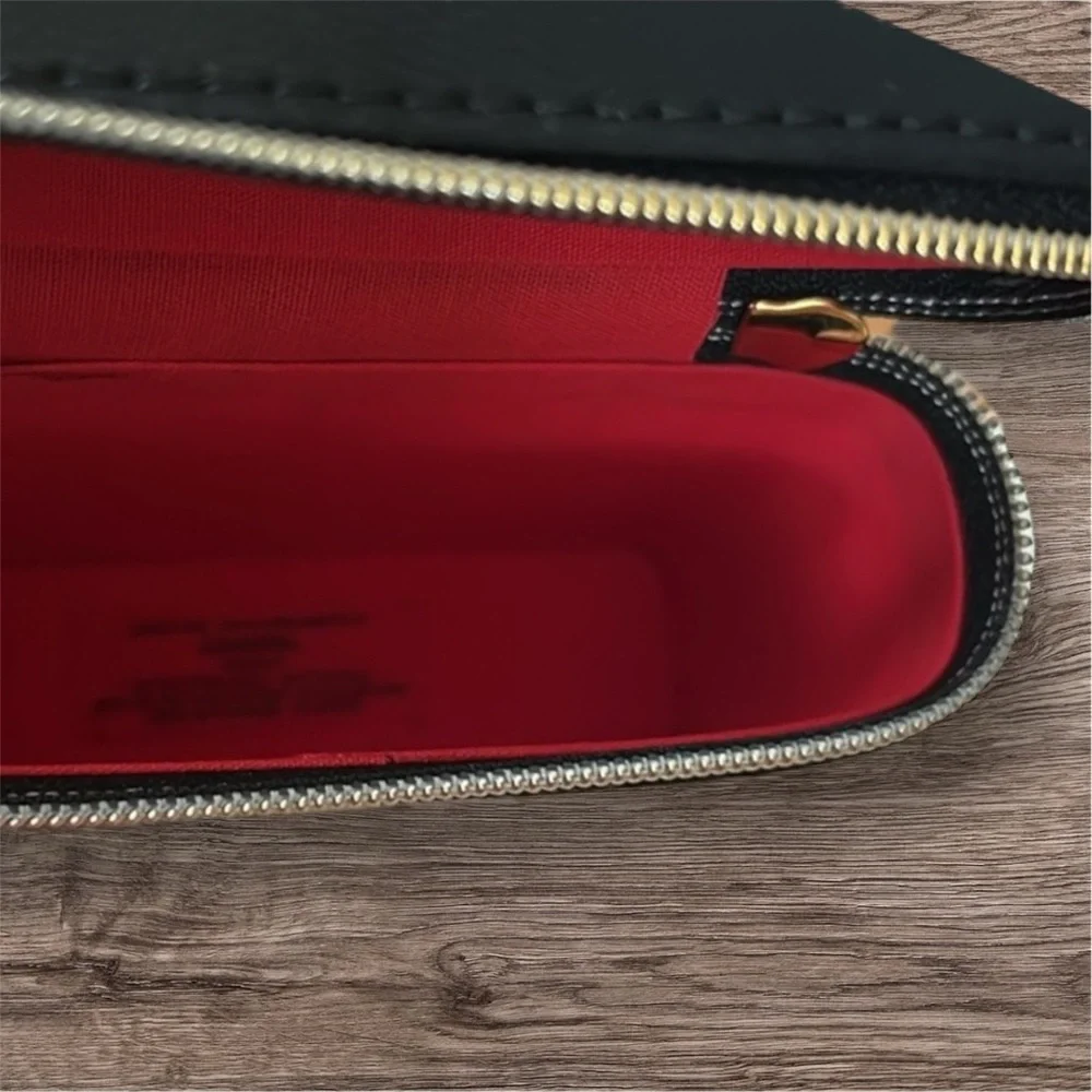 Chanel Beauty Lipstick Case with Mirror - Picture 5 of 5